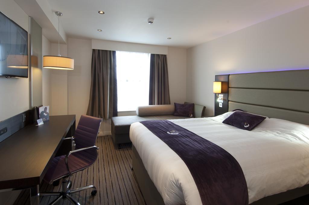 Premier Inn London Croydon West - Purley A23 Oda fotoğraf