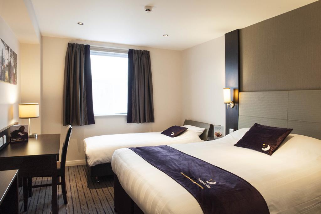 Premier Inn London Croydon West - Purley A23 Oda fotoğraf