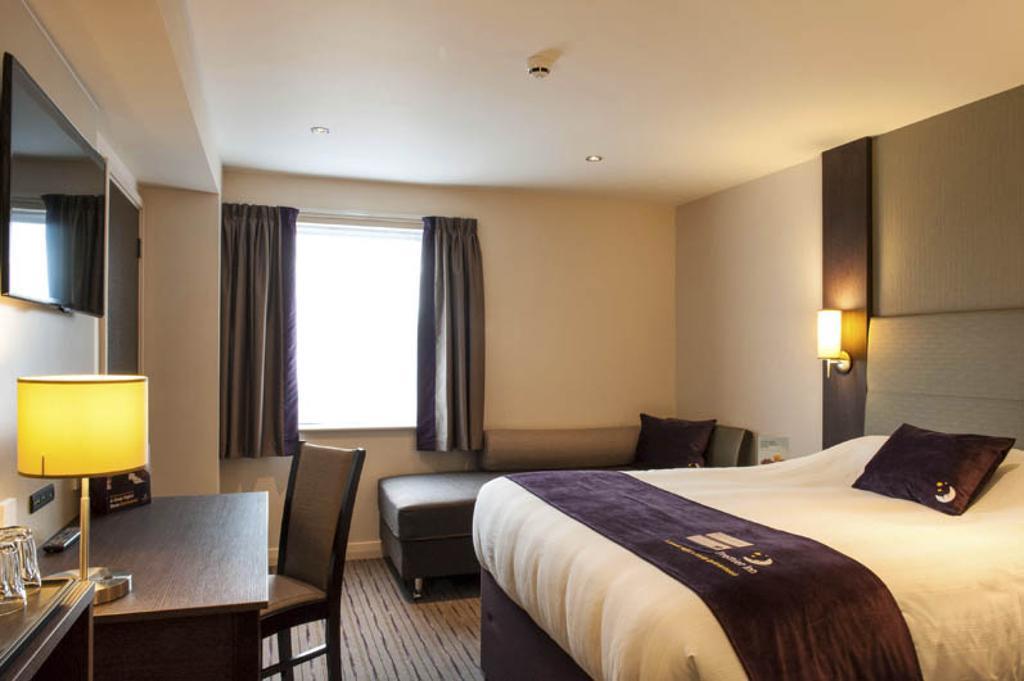 Premier Inn London Croydon West - Purley A23 Oda fotoğraf