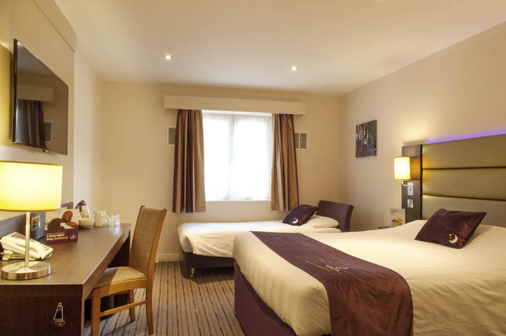 Premier Inn London Croydon West - Purley A23 Oda fotoğraf