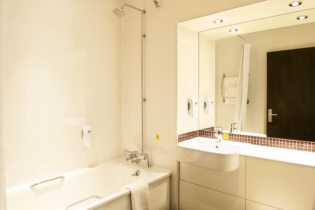 Premier Inn London Croydon West - Purley A23 Oda fotoğraf