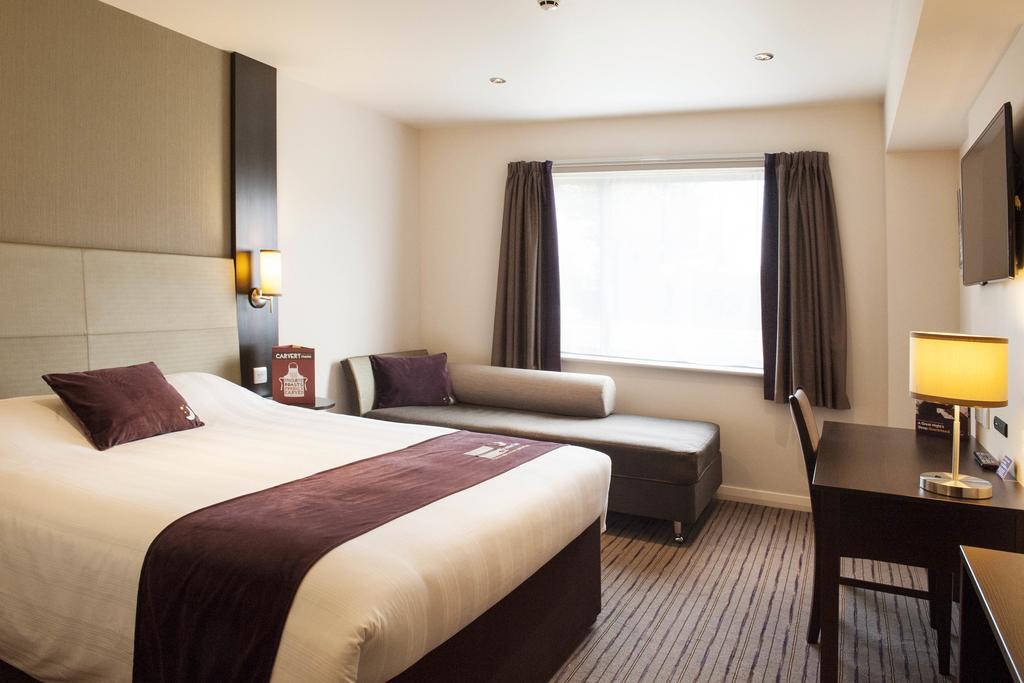 Premier Inn London Croydon West - Purley A23 Oda fotoğraf