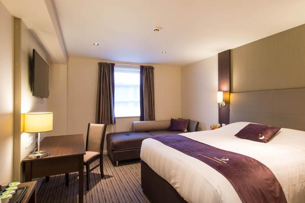 Premier Inn London Croydon West - Purley A23 Oda fotoğraf